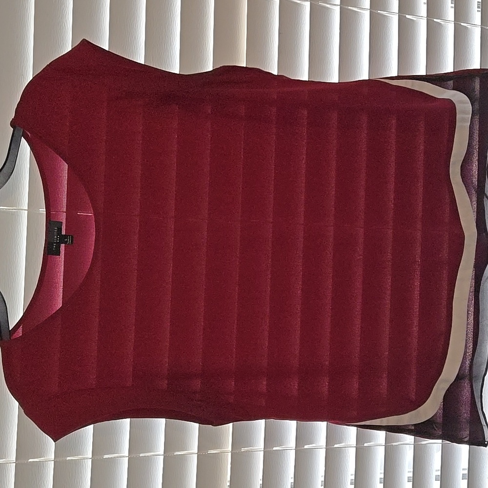 Sleeveless dress top